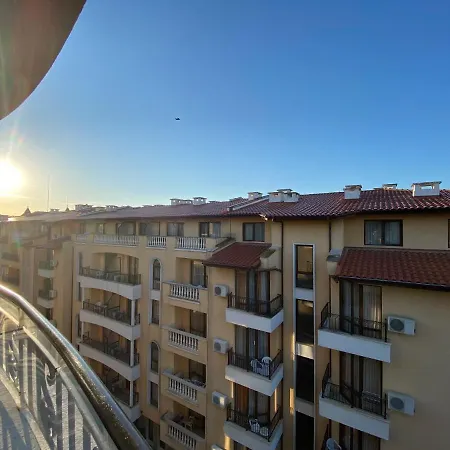 Avalon D608 Big Baolcony Sunny Apartman Napospart