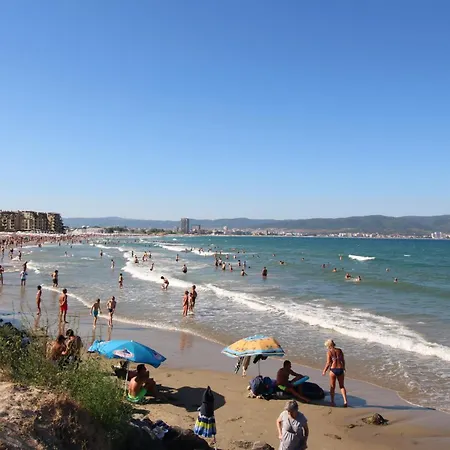 Avalon D608 Big Baolcony Sunny Apartman Napospart