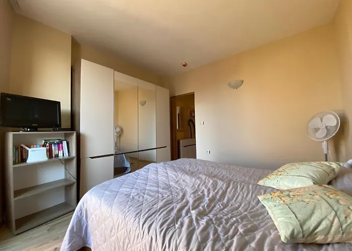 Avalon D608 Big Baolcony Sunny