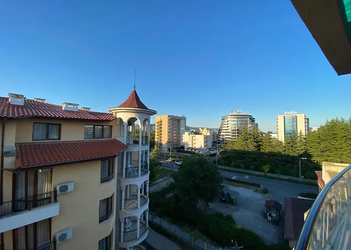 Avalon D608 Big Baolcony Sunny *