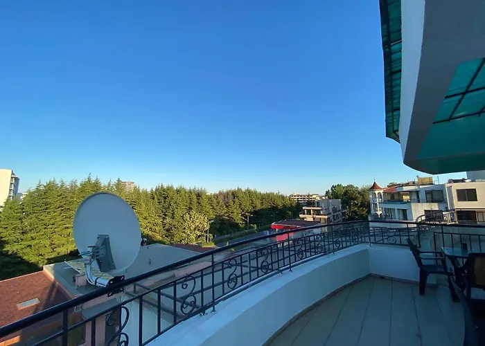 Avalon D608 Big Baolcony Sunny Apartman *