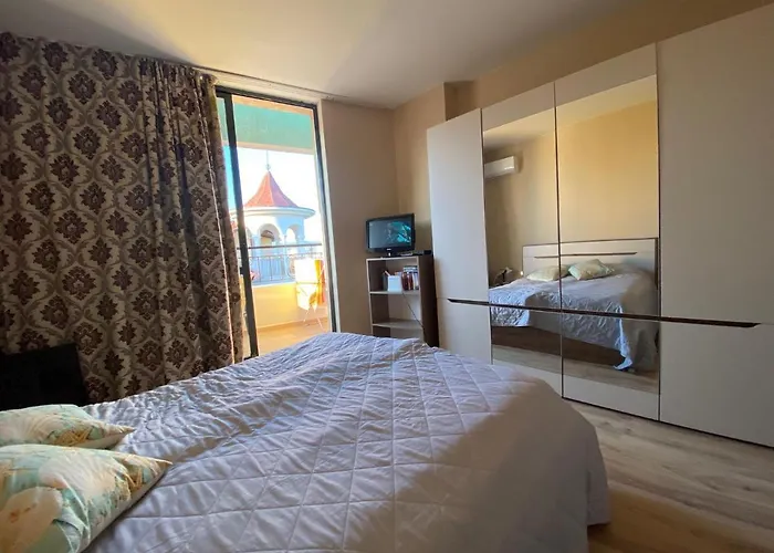 Avalon D608 Big Baolcony Sunny Apartman Napospart