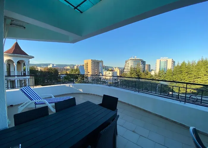 Avalon D608 Big Baolcony Sunny Apartment Slantschew brjag