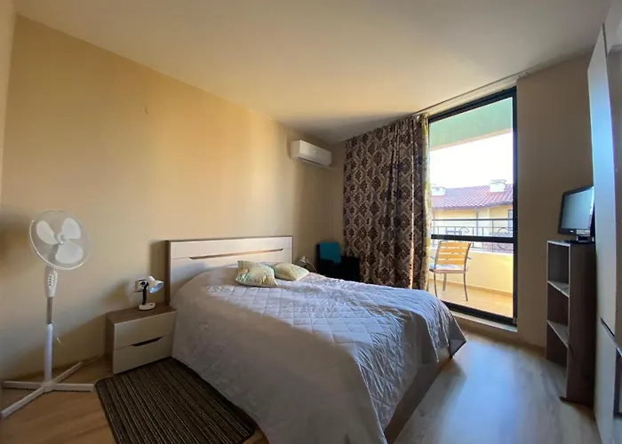 Avalon D608 Big Baolcony Sunny