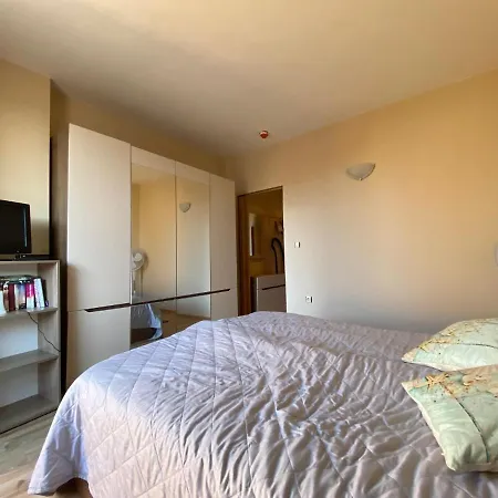 Avalon D608 Big Baolcony Sunny