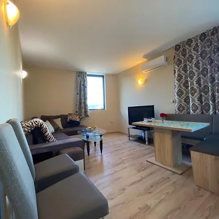 Avalon D608 Big Baolcony Sunny * Slantschew brjag