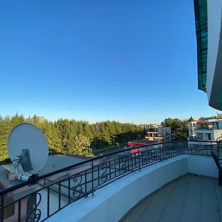 Avalon D608 Big Baolcony Sunny Apartment *