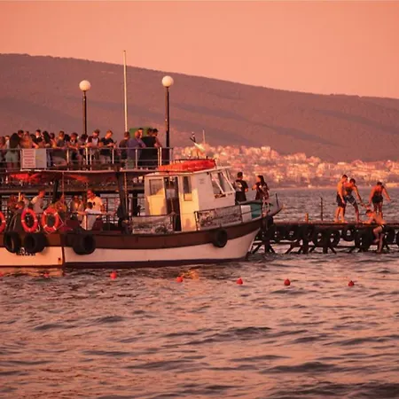 Avalon D608 Big Baolcony Sunny アパート サニービーチ